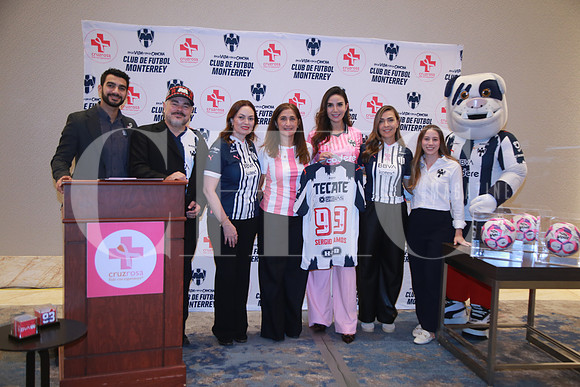 Iván Cepeda, Juan Ramón Palacios, Alexandra Ayala, Karla Garza de Sada, Ale Delgadillo, Cristina Gutíerrez y Alinne Medellin (2)