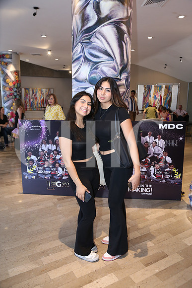Renata Pineda y Ana Pineda 0