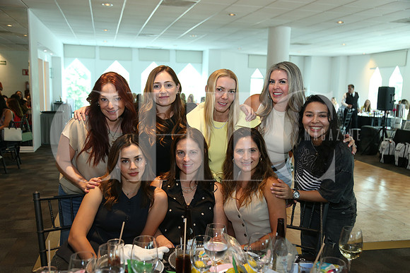 Cecila Cantú, Debora Pierce, Diana Cardenas, Mayra Mata, Luly Gómez, Cecy Cantú, María Frans y Alejandra Manautou 1