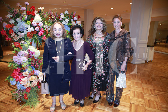 Aurora Cantú de Cagnasso, Entizar Manllo de Charur, Karina Charur de Tancredi y Lizbeth Charur (2)