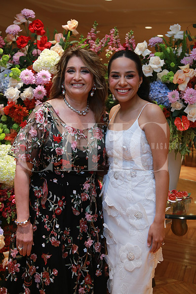 Karina Charur de Tancredi y María José
