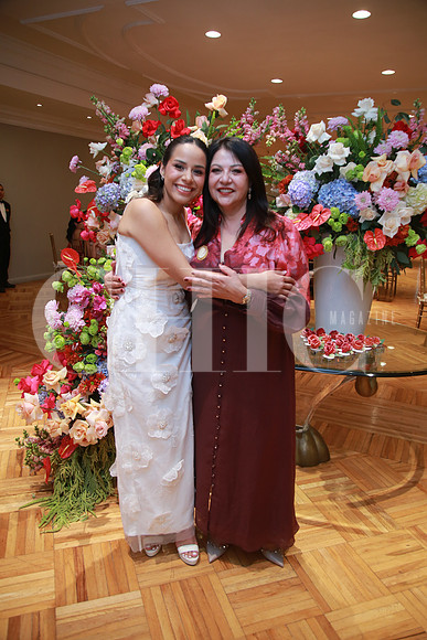 María José y Martha Adame (2)