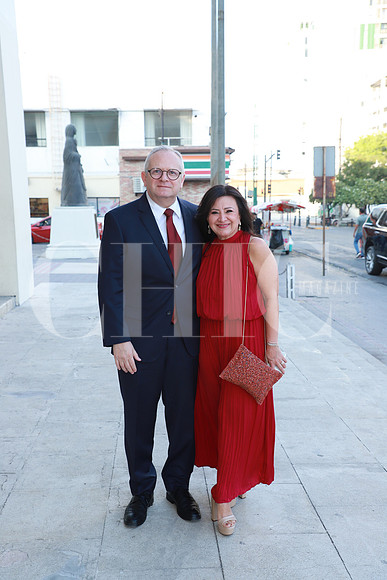 Roberto López y Adriana Prado de López 1