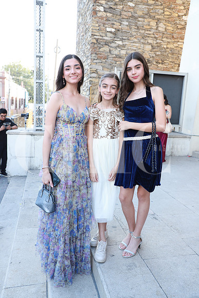 María Hinojosa, Lucia Hinojosa y Romina Hinojosa 0