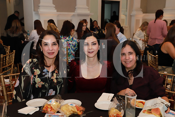 Claudia Castillo de Herrera, Marisa Arguello de Laguera y María Elena Fernández de Coronado 1