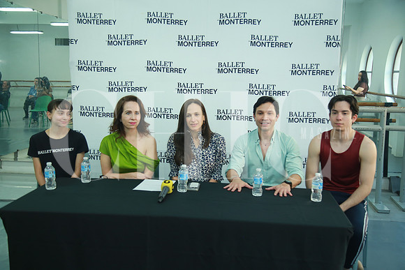 Miranda Albalate, Gaby Elizondo, Yolanda Garza, Yosvani Ramos y Axel Jaramillo