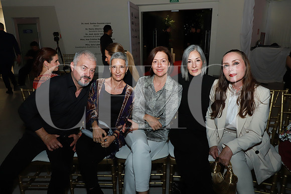 Mauricio Lozano, Claudia Lozano, Lucia Lozano, Lorena Lozano y Vero Batiz de Samar 0