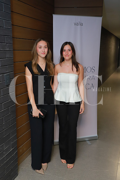 Alana Veiga y Fernanda Benitez 3