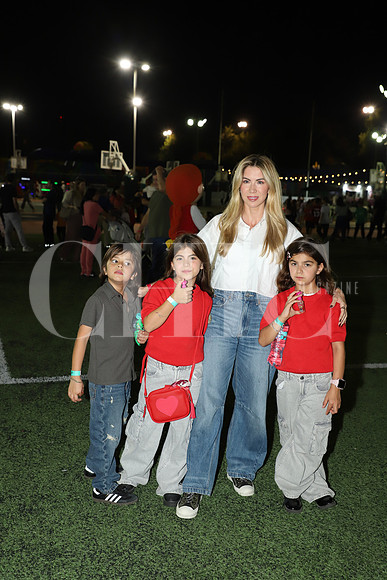 Aaron Santos, Nicky Santos, Caro Bravo y Roby Santos 0