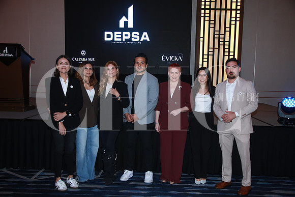 Fabiola Sánchez, Myrna Sandoval, Jenny Sandoval, Ángel Sandoval, Elsa Guerra, Samantha Oviedo y Miguel Macias (2)