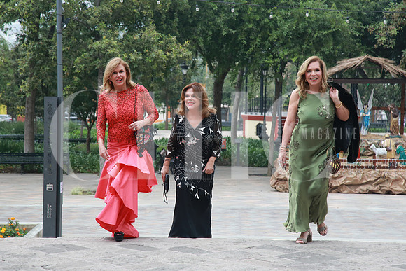 Magdalena Baneavides de Bay, Florencia Benavides y Gina Benavides