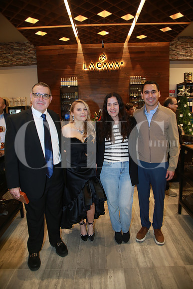 Arturo González, Silvia Martínez, Lorena Canales y Luis Susarrey (5)