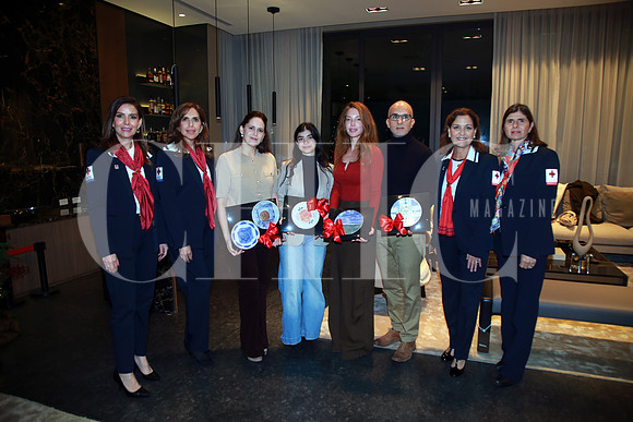 Mónica Martínez de De la Garza, Lolina Ordaz de De la Fuente, Alejandra Del Real, Loren Vela, Sulamit Elizondo, Eduardo Garza, Nelva Ramírez y Catalina Carrillo de Garza
