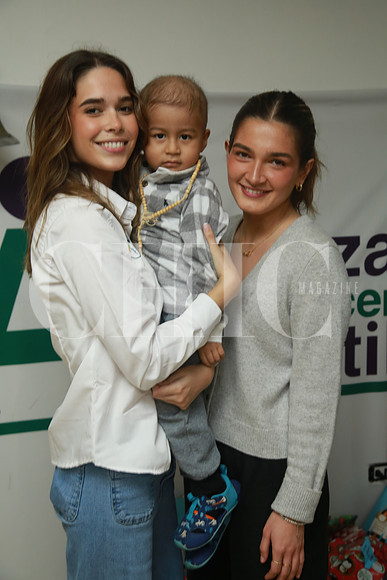 Mariana Matutes, (paciente no proporciono nombre) y Valeria González (2)