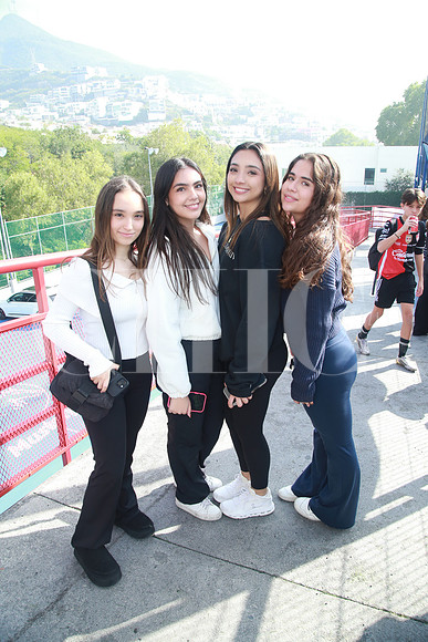 Mara Garza, Paola Requenes, Isabela Ramírez y Marian Morales (2)