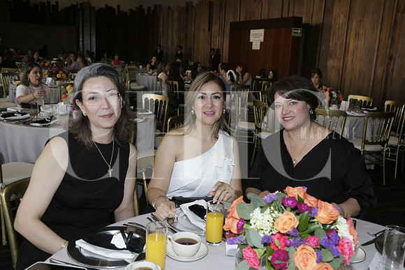 Carolina Pedroza, Claudia Valdez y Cloudin Ovando