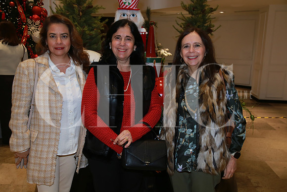 Alejandra Olivo, Marielena de Coronado y Cristina Lara