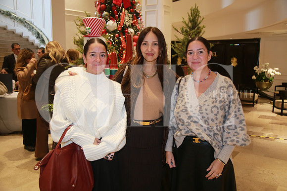 Claudia Román, Andrea Chapa y Carmen Román