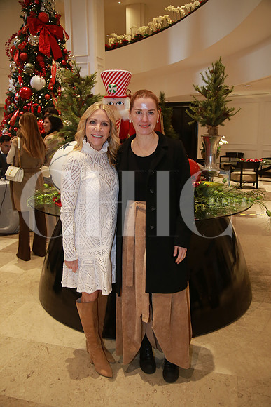Dora Pérez de Lozano y Vivian Villarreal de Garza (2)