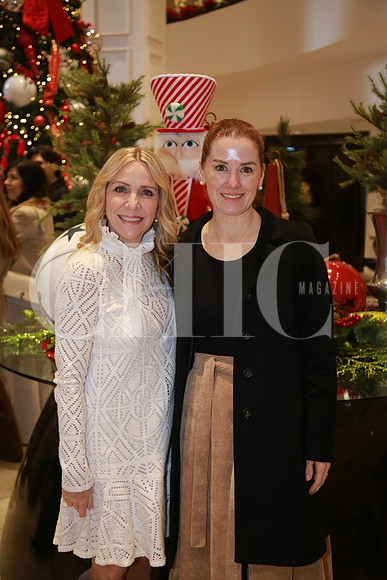 Dora Pérez de Lozano y Vivian Villarreal de Garza
