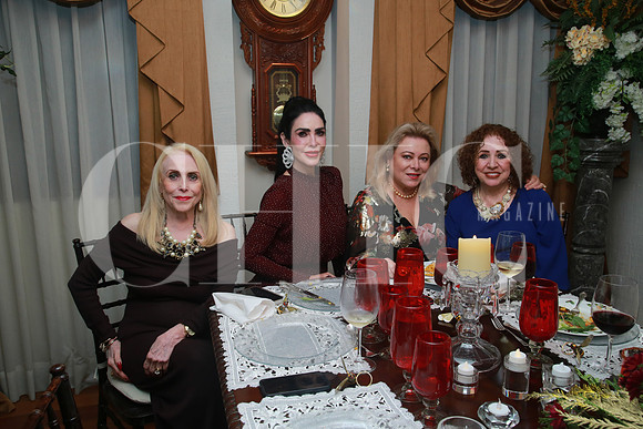 Tey González de Salas, Martha de Ruiz, Marina Benavides y Irene Muzquiz de Karren (2)