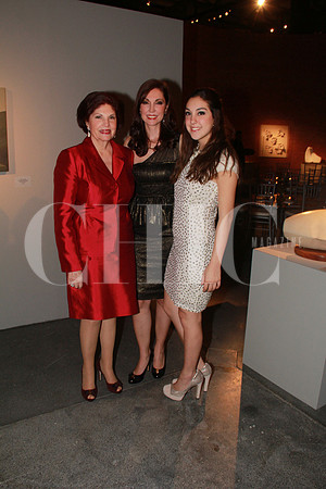Laura Villarreal de Garza, Laura Garza de Garza y Gabriela Garza (1)