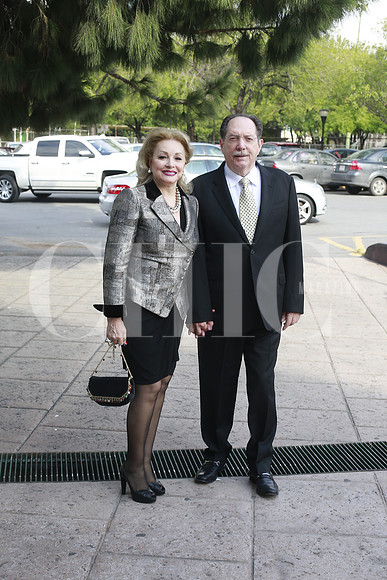 Adriana Garza Morton de Santos y Fernando Santos