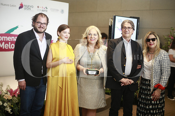 Mauricio Sada, Rth Sofia de Sada, Liliana Melo de Sada, Federico Sada y Liliana Sada