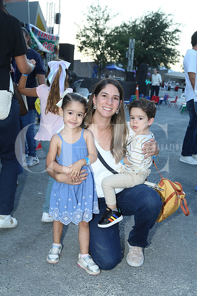 Regina Sáenz, Alina Moncayo y Javier Moncayo 1