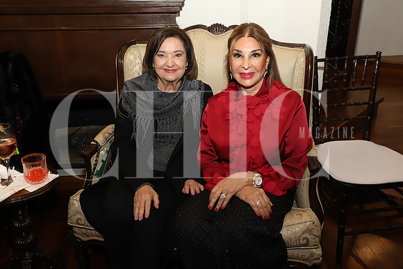 Olga Treviño de Cavazos y Sandra Ruiz de Treviño1