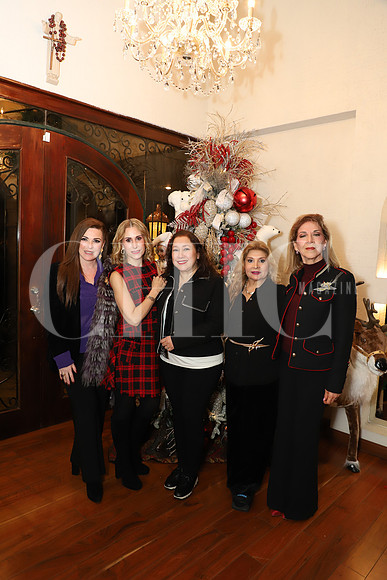 Marlene Dávila de Rodríguez, Graciela Tancredi, Lucy Taha, Claudia Chávez y Mina Villarreal 1