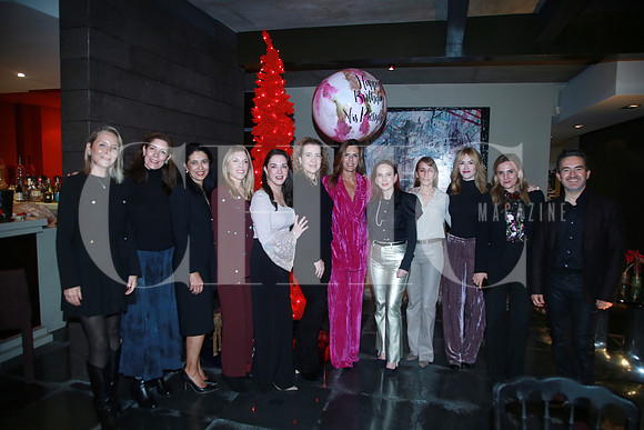 Adriana Zavala, Maco Pardo, Claudia Mendiola, Mónica Ferrer, Magaly de Villarreal, Karla Ferrigno, Rosa María Oliver, Mónica García, Cachi Maldonado, Gaby Espinosa, Gaby Garza y Luis Guajardo (2)