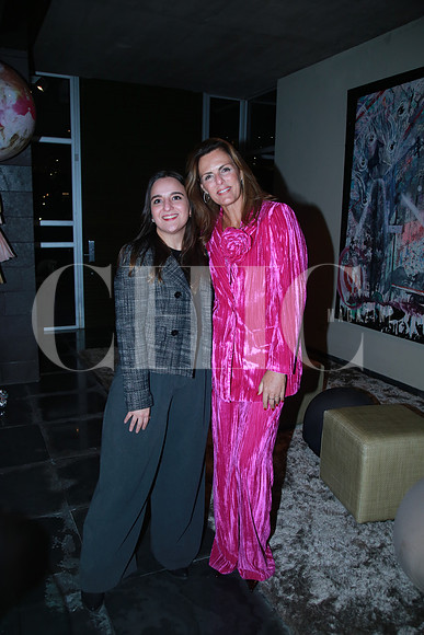 Sofia Alanis y Rosa María Oliver de Blanco
