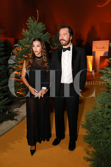 Connie Davalos y Miguel Tame 9