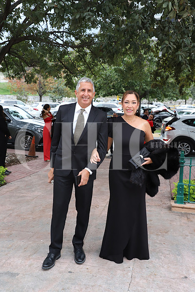 César Cavazos y Fernanda Sánchez 0
