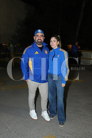 Alejandro Guzmán y Mónica Salazar 0