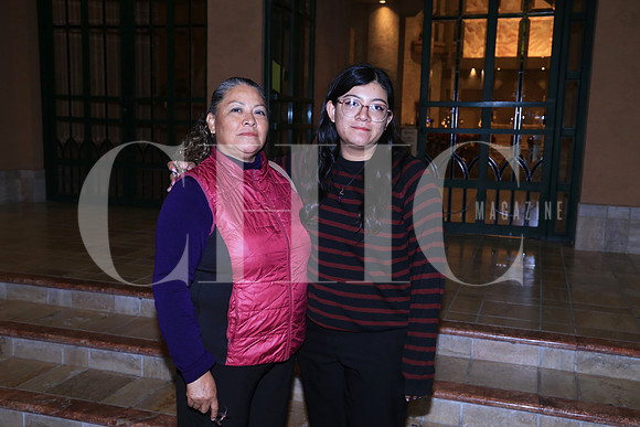 Claudia Sifuentes y Cynthia Quiroz
