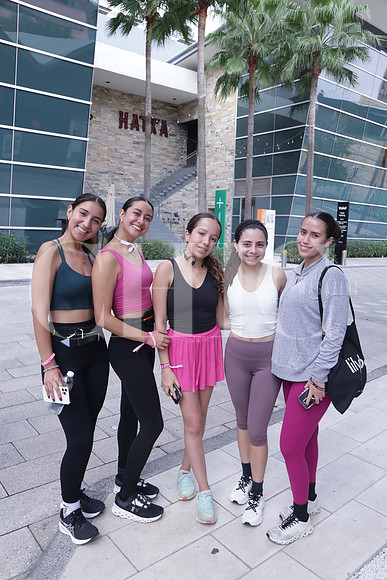 Jimena Secaida, Estefania Cervantes, Ariana Jegerlehner, Alexia Morales y Mariajose Conde 0