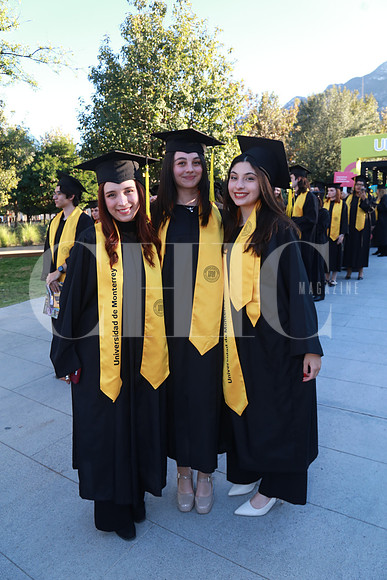 Julie Luevano, Pamela Velázquez y Andrea Acosta (2)