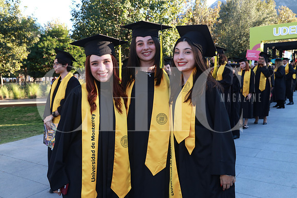 Julie Luevano, Pamela Velázquez y Andrea Acosta