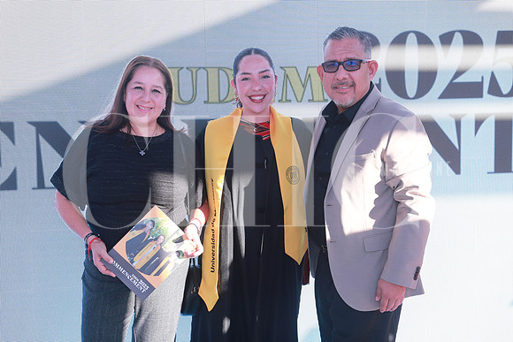 Olga Alvarado, Olga Ortiz y Jorge Ortiz