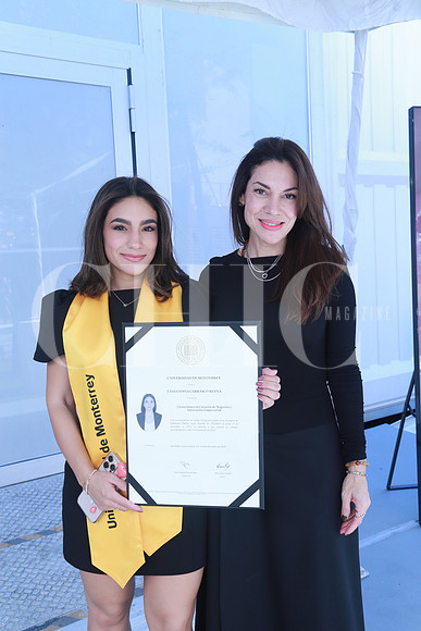 Tania Sofia Carrasco y Blanca Reyna (2)