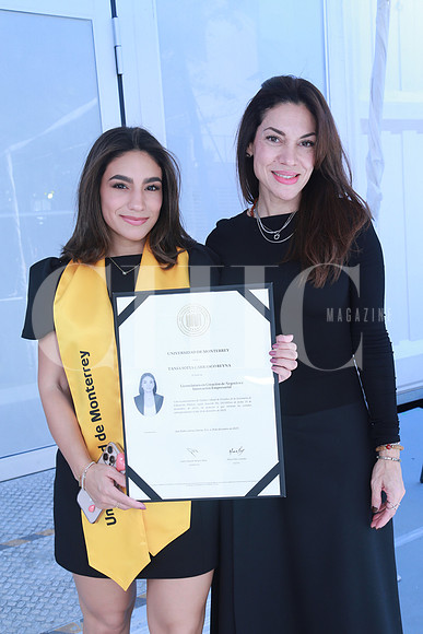 Tania Sofia Carrasco y Blanca Reyna (4)