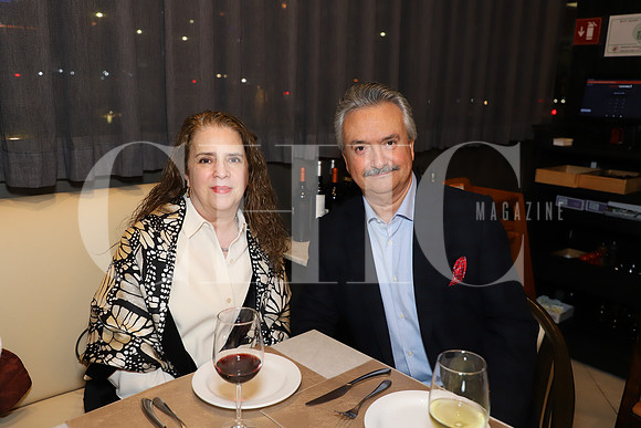 Maricela González y Carlos Humberto González 0