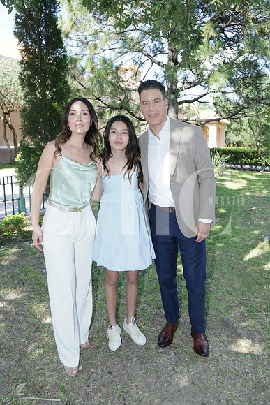 Mariana Álvarez de Meléndez, Sofia Meléndez y Jorge Meléndez