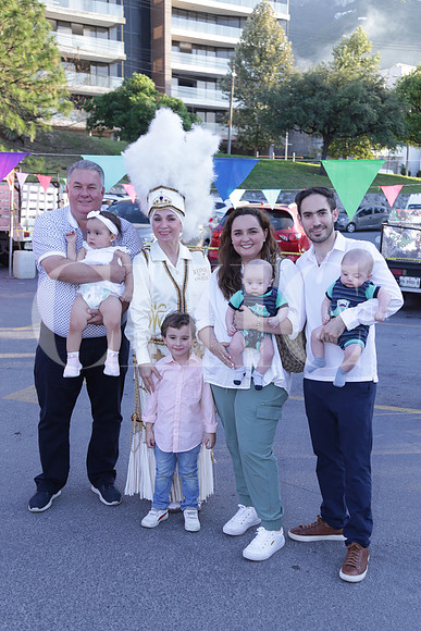Saúl Villarreal, Irma Villarreal, Elena Barenechea, Jorge Villarreal, Roberta Villarrea, Jorge Emilio Villarreal, Mauricio Villarreal y Marcelo Villarreal