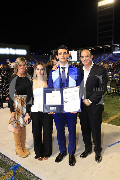 Alejandra Elizarraras, Marcelo Elizarraras, Barbara Lira, Eduardo Elizarraras y Emiliano Elizarraras (2)
