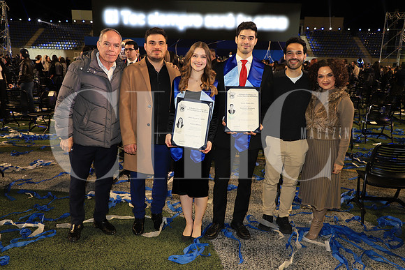 Roberto Quezada, Roberto Quezada, Sofia Quezada, Valente Alvarez, Carlos Quezada y Gretel de la Peña (1)