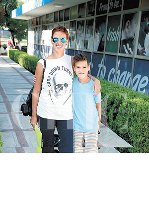 Regina del Castillo de Zambrano y Federico Zambrano