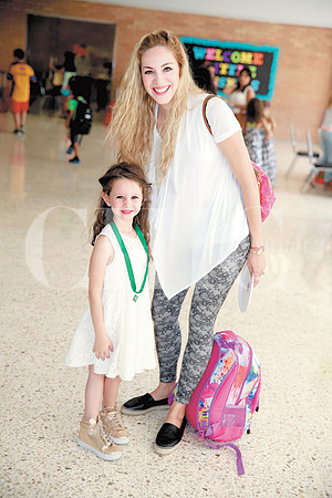 Regina Sada y Lily Garza de Sada